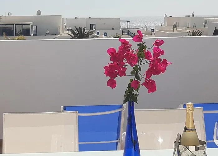 Pet friendly Blue Sky Apartment Puerto Calero