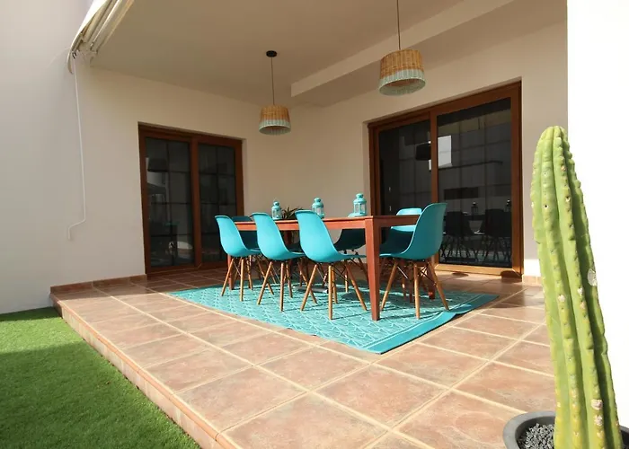 Private Villa Las Caletas Del Mar - Heated Pool Costa Teguise