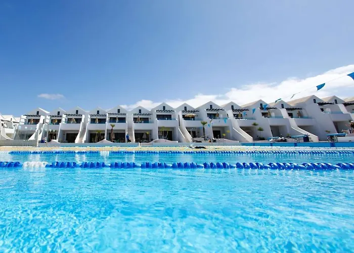 Costa Teguise Hotels With Jacuzzi in Room near Lanzarote Aquarium