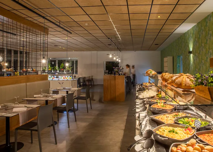 Costa Teguise hotels near Museo Internacional de Arte Contemporaneo