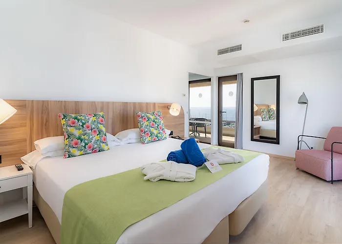 Puerto Calero Beach hotels