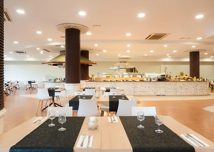 Costa Teguise 3 Star Hotels near Lanzarote Aquarium