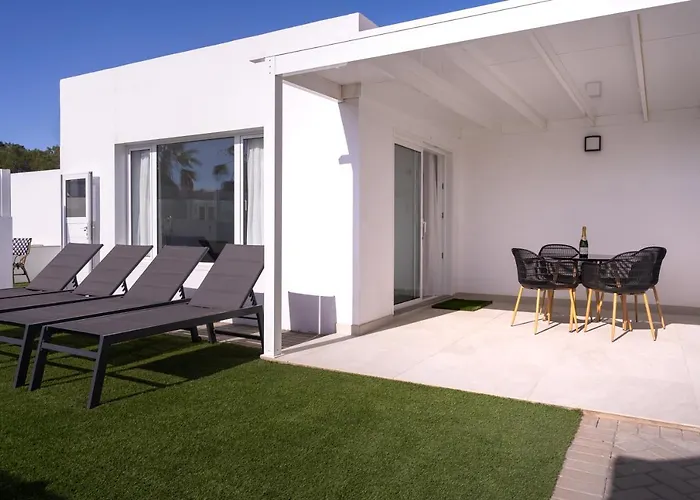 Rooms & Suites Princesa Mercedes - Puerto Del Carmen, Lanzarote - Near The Beach