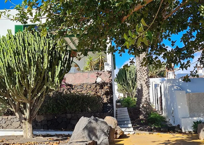 Pet friendly Cozy Waterman Beach House Costa Teguise
