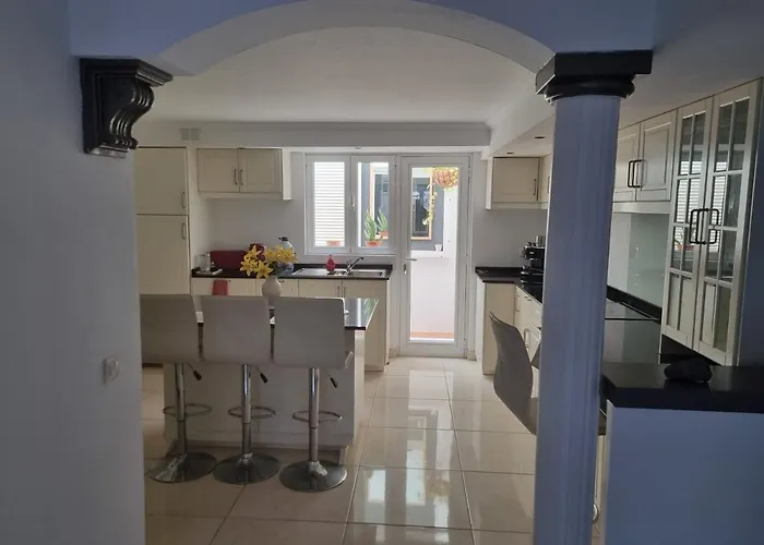 Spacious Modern Apartment In Peacefull Las Coloradas, Close To Papagayo Beaches Playa Blanca 