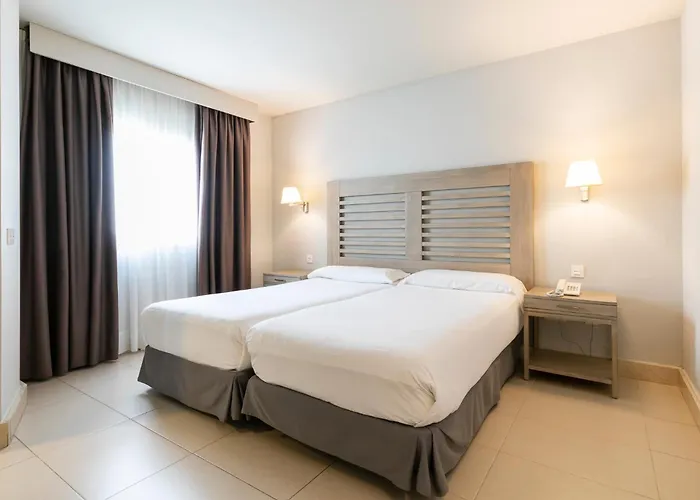 Luxury Hotels in Costa Teguise