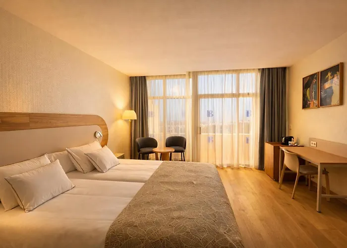 Costa Teguise 4 Star Hotels