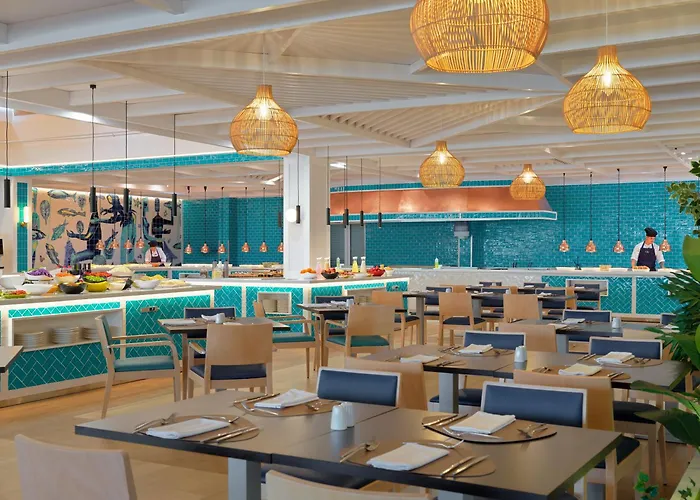 Costa Teguise hotels near Aquapark Costa Teguise