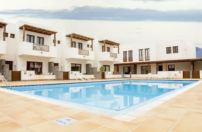Comfy Duplex In Puerto Calero Apartment