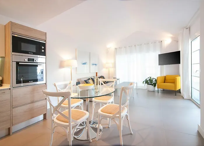 Private Rooms & Suites Princesa Sonia - Puerto Del Carmen, Lanzarote - Near The Beach